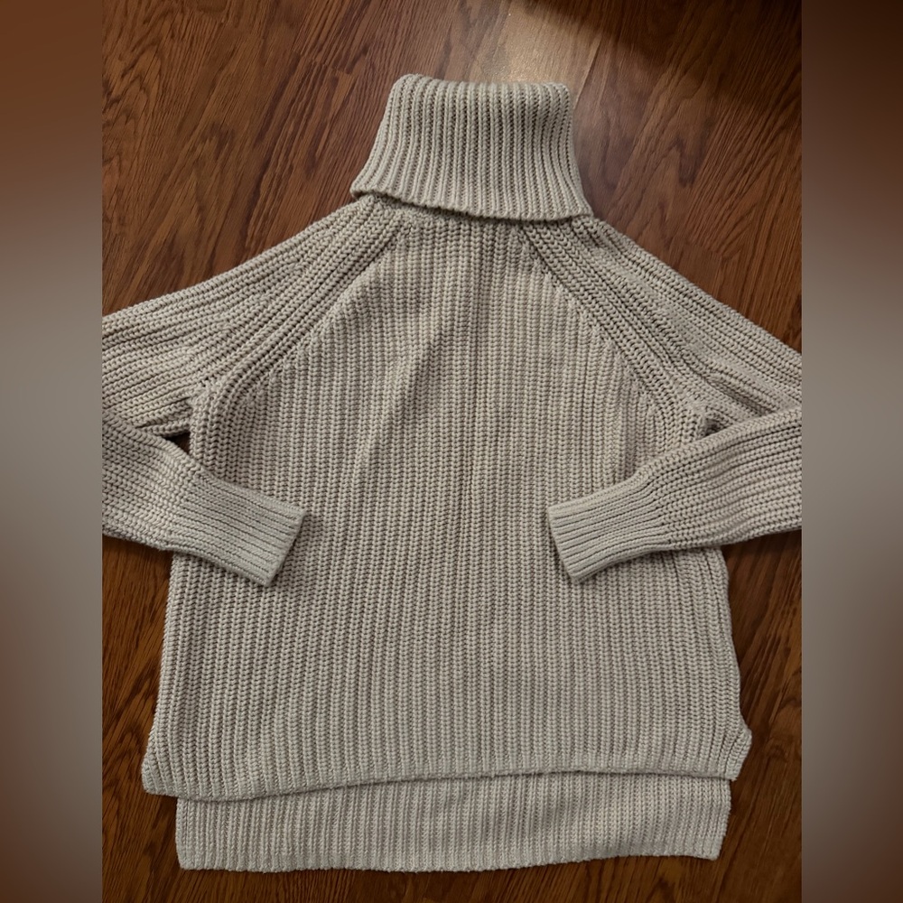 525 America Cozy Cream Turtleneck Sweater !!!!!!